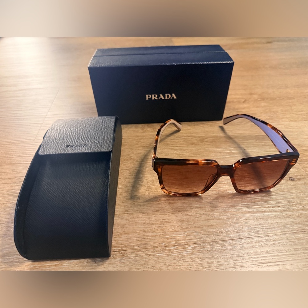 Prada SPR 24Z Tortoiseshell Oversized Sunglasses Brown Gradient - Picture 8 of 8